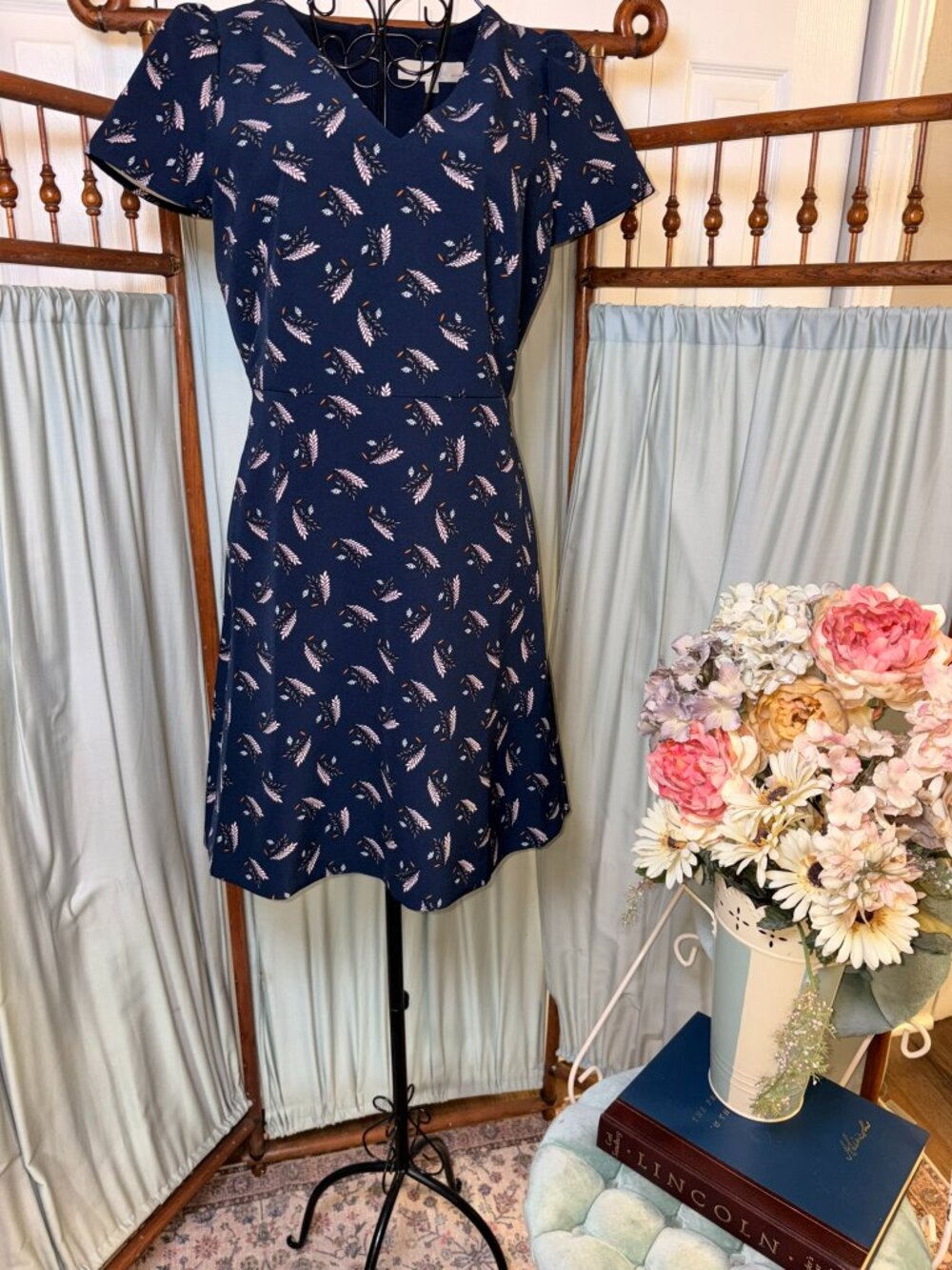 LOFT Navy Blue Floral Dress Size 2 Petite Short Sleeve Fit and Flare Mini Dress